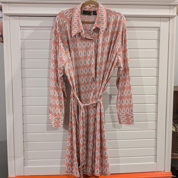 Beautiful retro looking dress - Picture 1 of 2